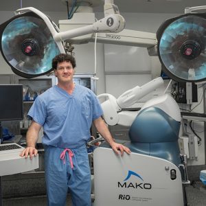 About Me - Dr Robert Lupo is your minimally Invasive Hip & Knee Replacement Surgeon in Erie, Pa